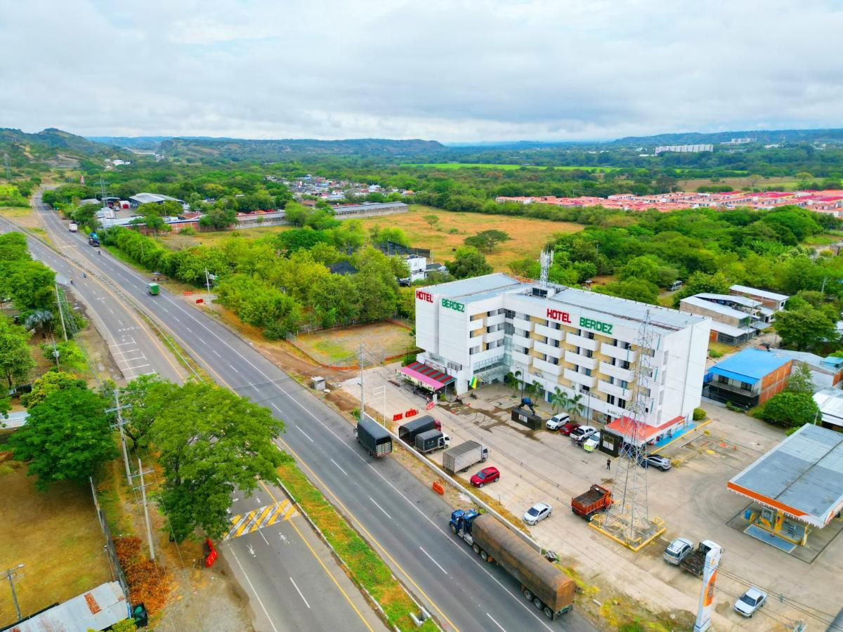 Hotel Berdez Нейва Екстер'єр фото